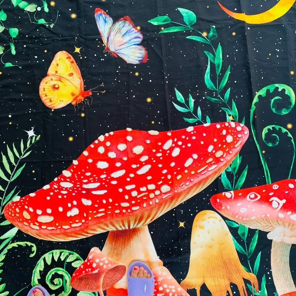 Retro Style Mushroom Wall Hanging Moon Stars Tapestry Colorful Bedding Cover